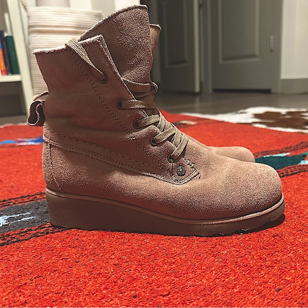 BEARPAW Women's Harmony Women's Lace-up Boot | Comfortable Winter Boot - Picture 1 of 5